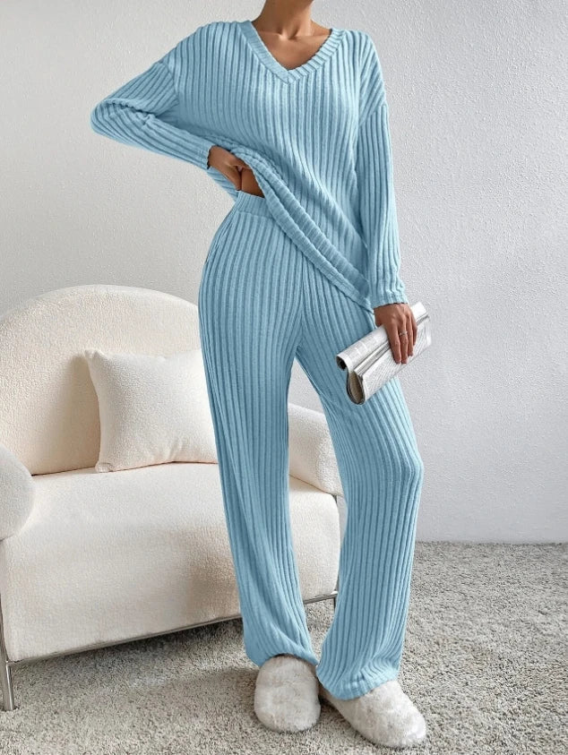 Casual 2-piece autumn loungewear set in soft breathable fabric